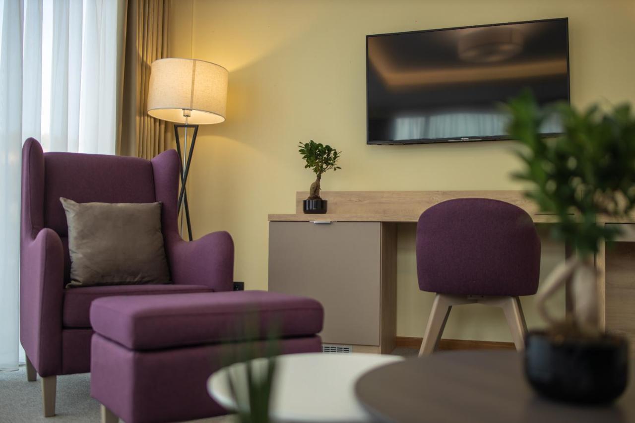 Hotel Siesta Užice エクステリア 写真