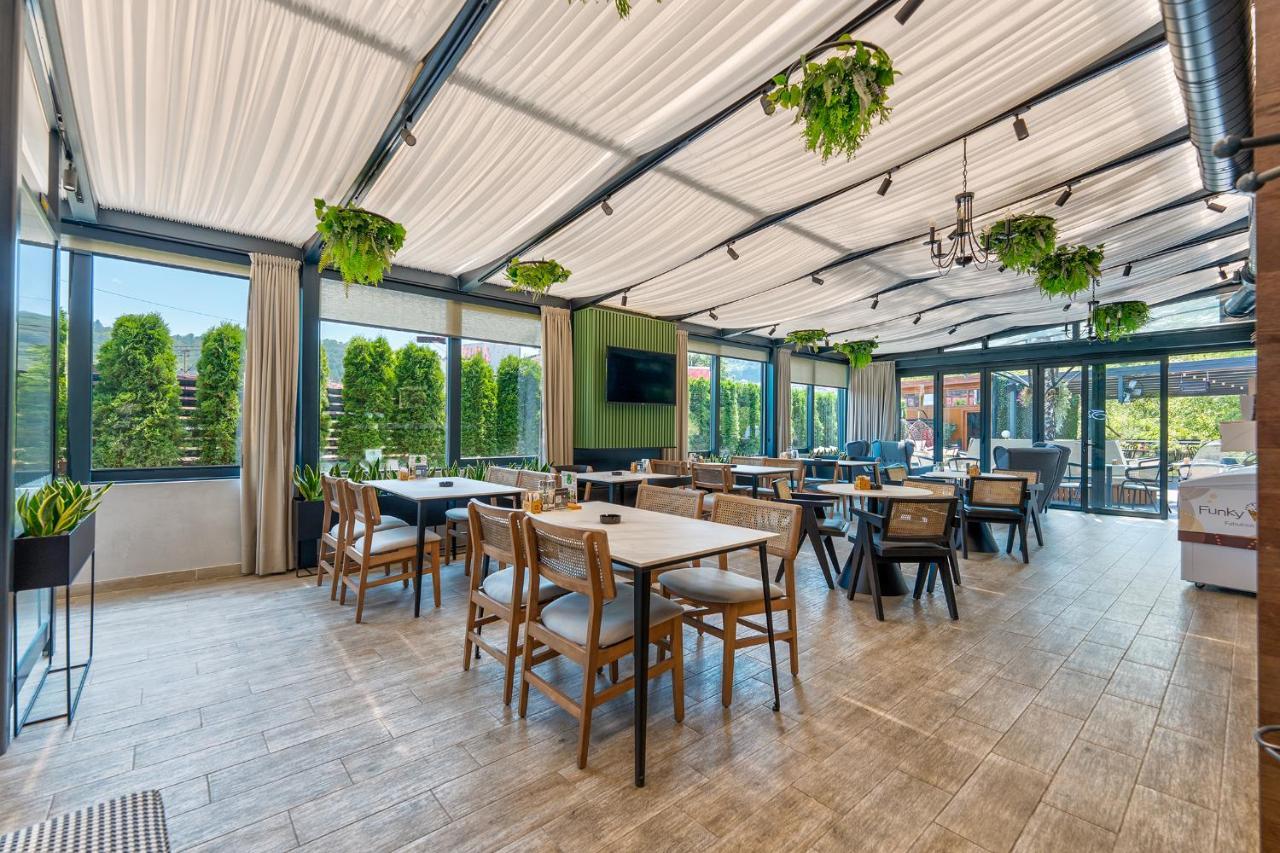 Hotel Siesta Užice エクステリア 写真