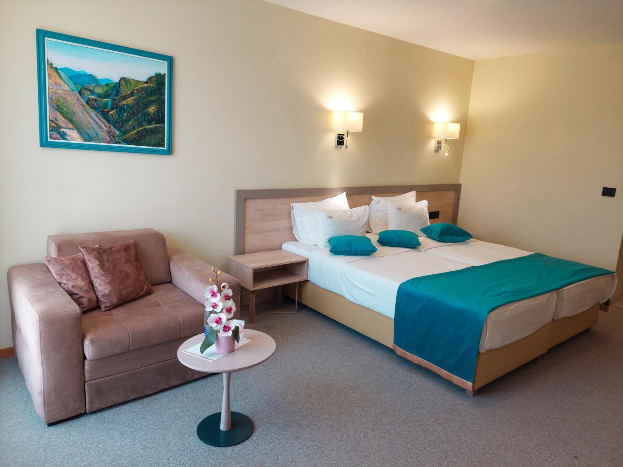Hotel Siesta Užice エクステリア 写真