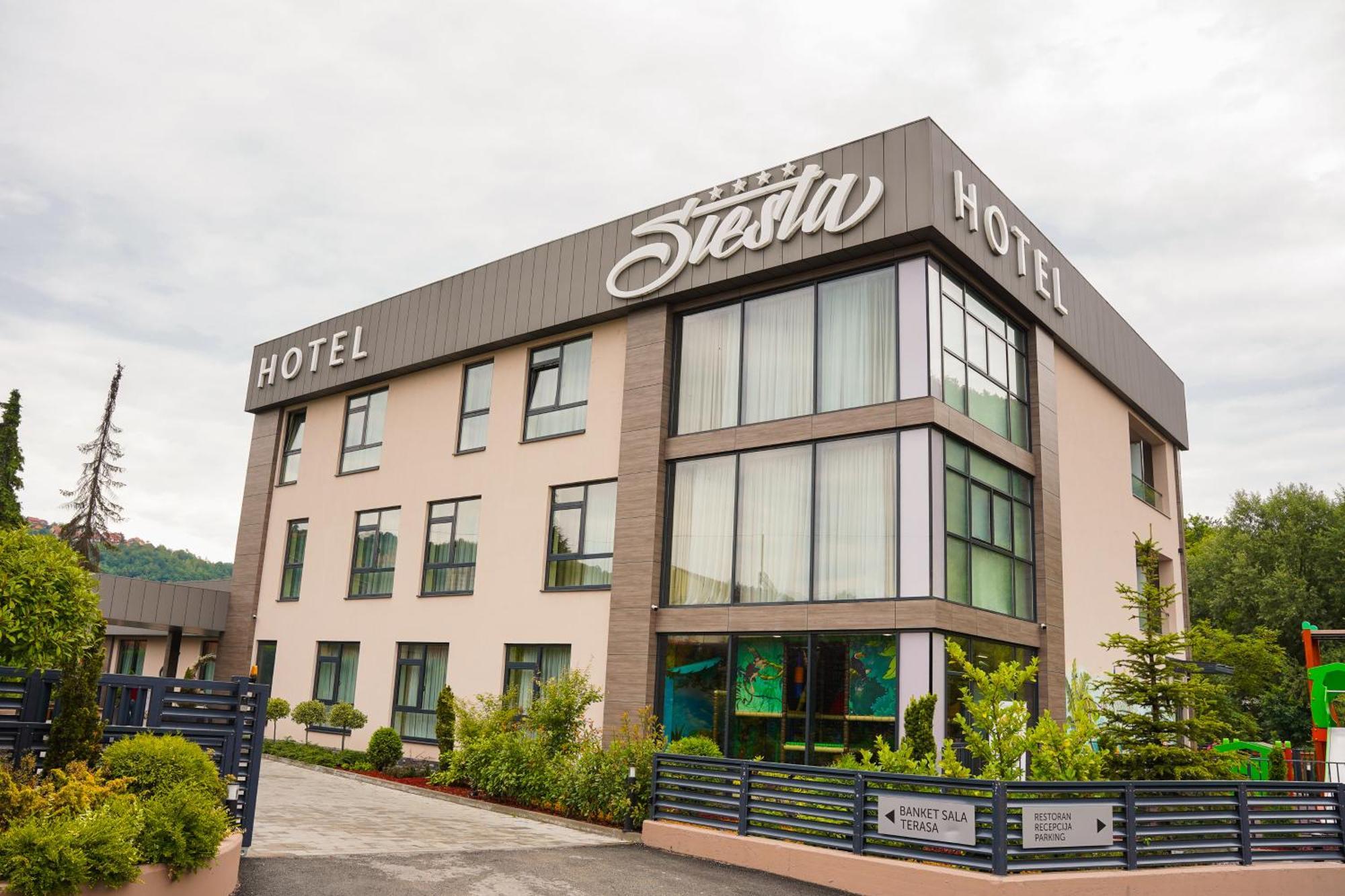 Hotel Siesta Užice エクステリア 写真