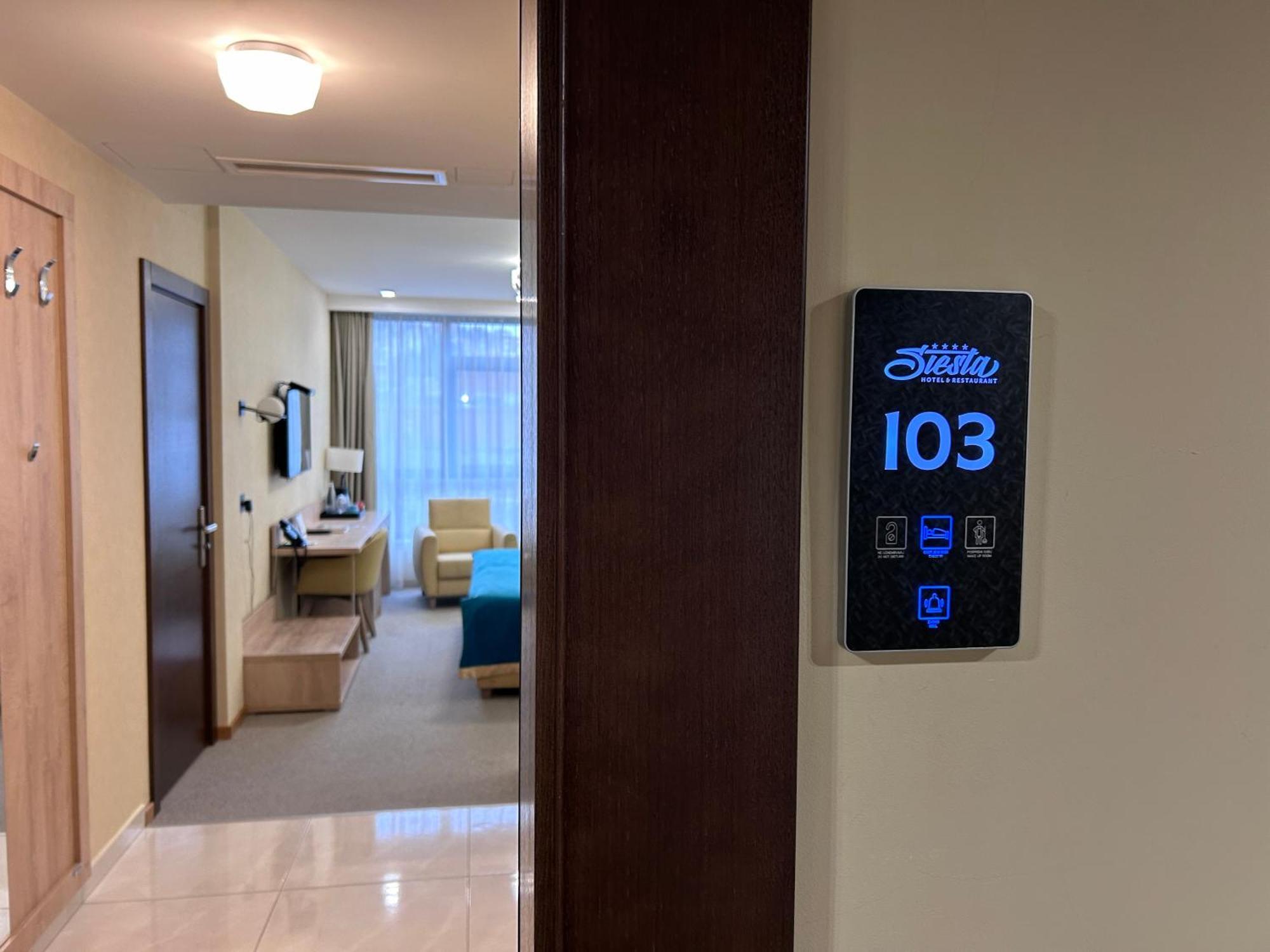 Hotel Siesta Užice エクステリア 写真