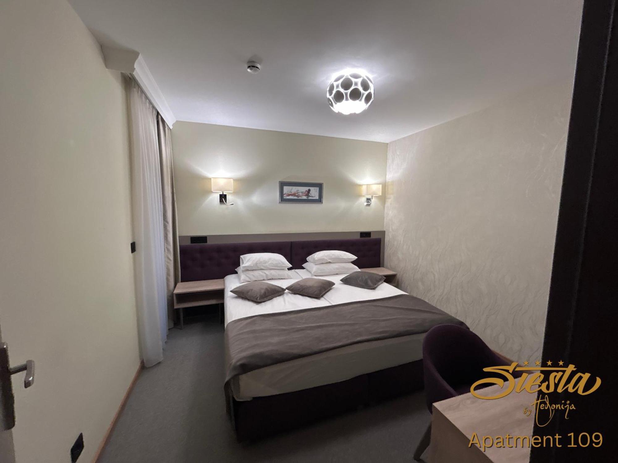 Hotel Siesta Užice エクステリア 写真